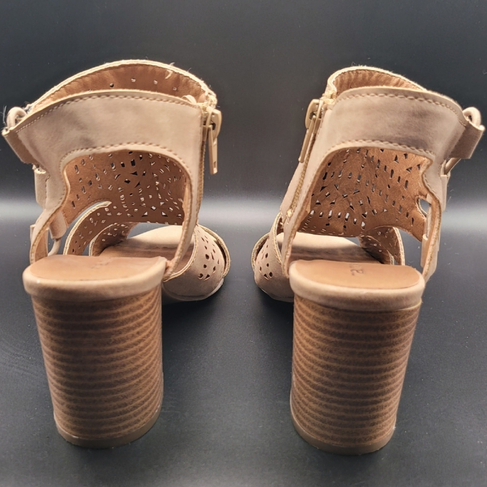 Maurices Jean Lazer Cut Heel Tan Sandals Size 6 Womens Style #66848 - Picture 4 of 9